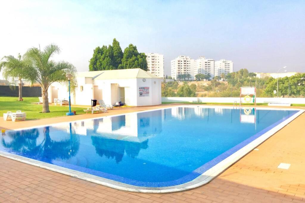 Albufeira, Standind Flat With Swimming Pool Appartement